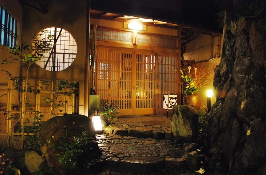 Yadoya Manjiro machiya in central Kyoto