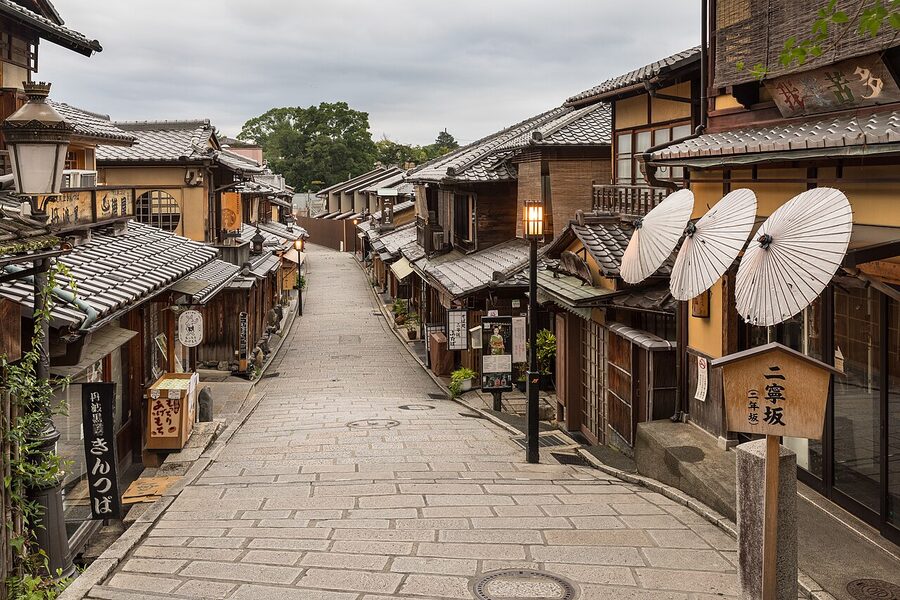 Paper umbrellas at dawn in Higashiyama Kyoto