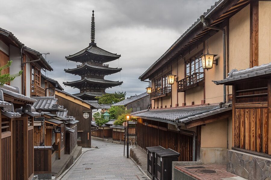 Yasaka-dori at dawn with Hokan-ji pagoda above the rooftops, Higashiyama Kyoto