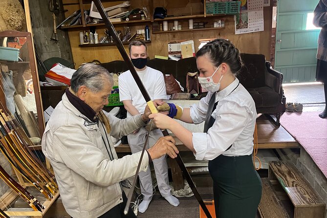 1-Hour Japanese Archery Experience in Kyoto - Learning the stance, feet, arms, and bow hold