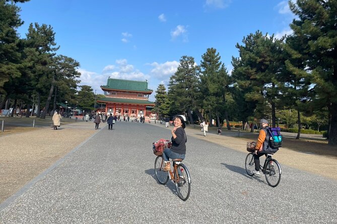 4.5-Hour Kyoto Bike Tour with Lunch and UNESCO Zen Temples - Starting in Gion and reaching Kennin-ji