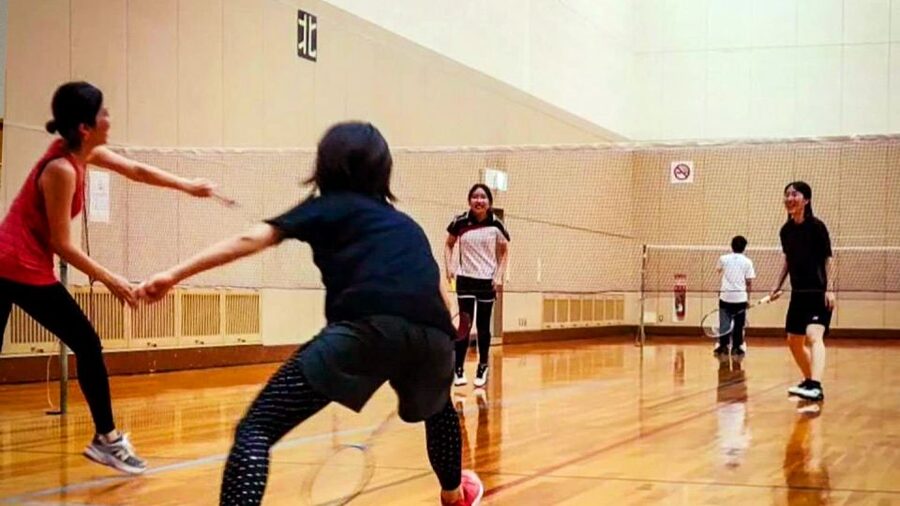Badminton in Osaka & Kyoto with Locals! - Getting ready with the right equipment