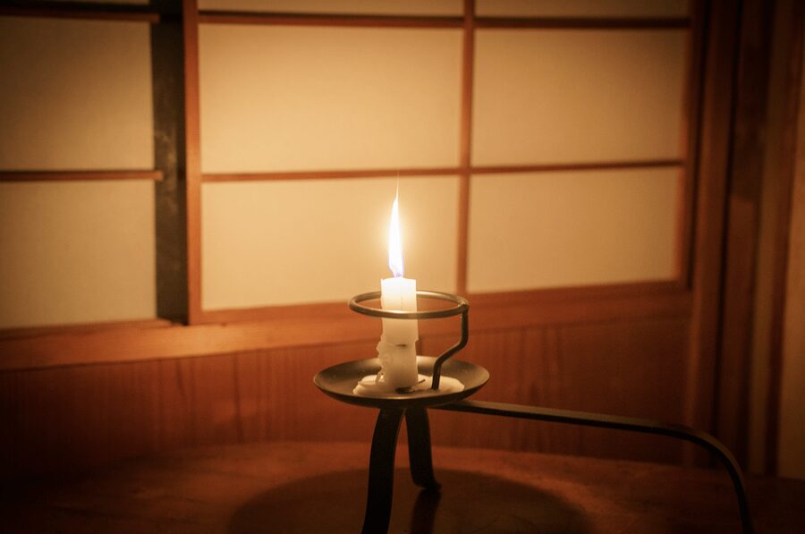 Candlelit Zen: Evening Meditation at Kyoto’s Secret Temple - Entering a Kyoto temple after dark