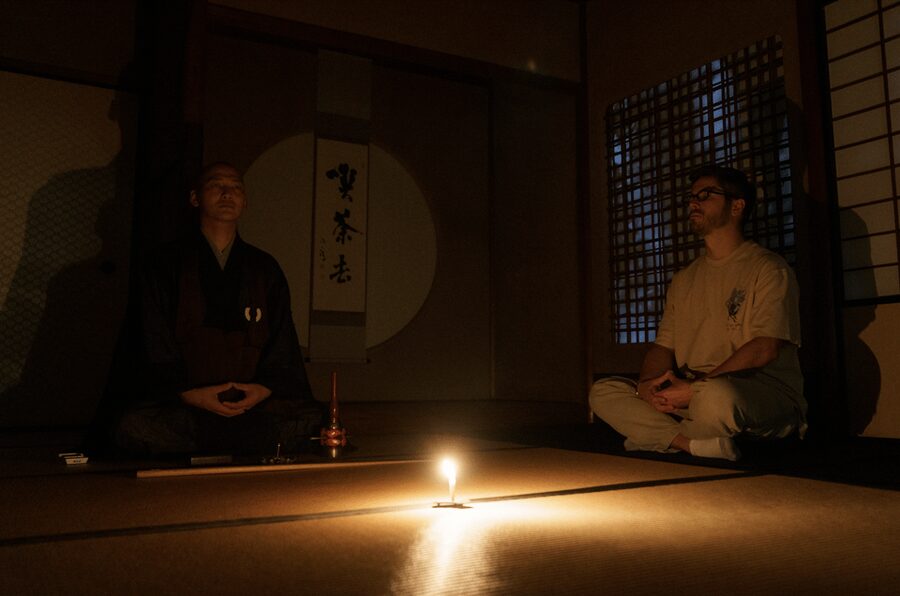 Candlelit Zen: Evening Meditation at Kyoto’s Secret Temple - A private format that works for families