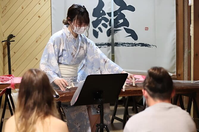 Concerts Played with Traditional Instruments in Kyoto - Entering a Kyoto home turned into a concert room