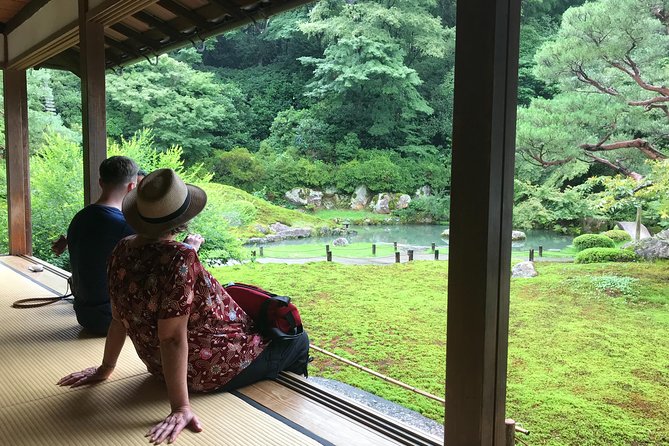 Cycle Kyoto's Hidden Gems & Gion Stroll - A 30-minute walk through Gion or Pontocho