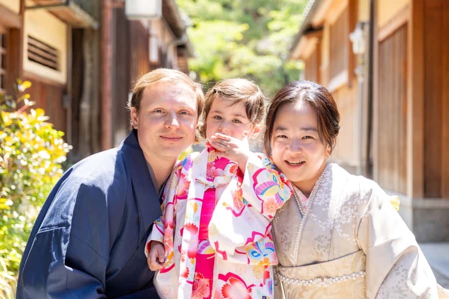 Enjoy Kyoto Summer in Traditional Kimono / Yukata - Comfort, Footwear, and Moving Around