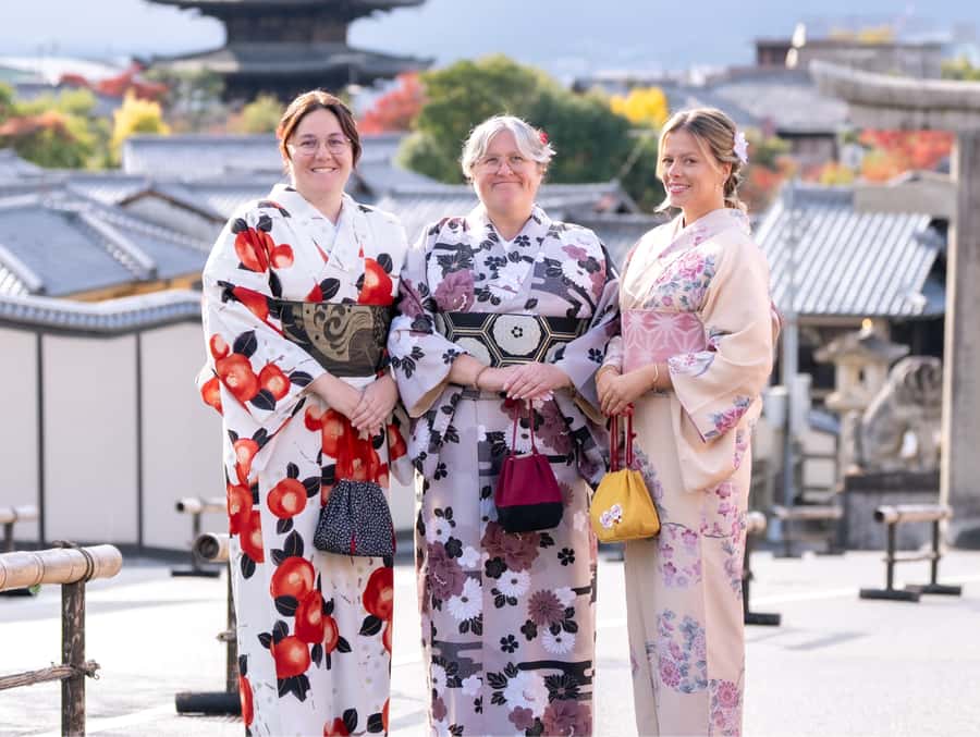 Enjoy Kyoto Summer in Traditional Kimono / Yukata - Who Will Get the Most From This Experience