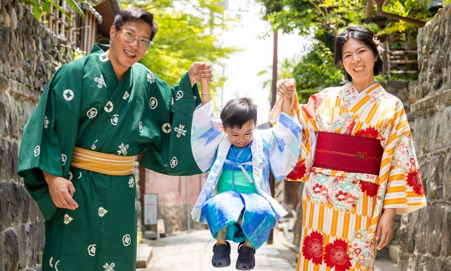 Enjoy Kyoto Summer in Traditional Kimono / Yukata - Planning a Better Kimono Day in Kyoto