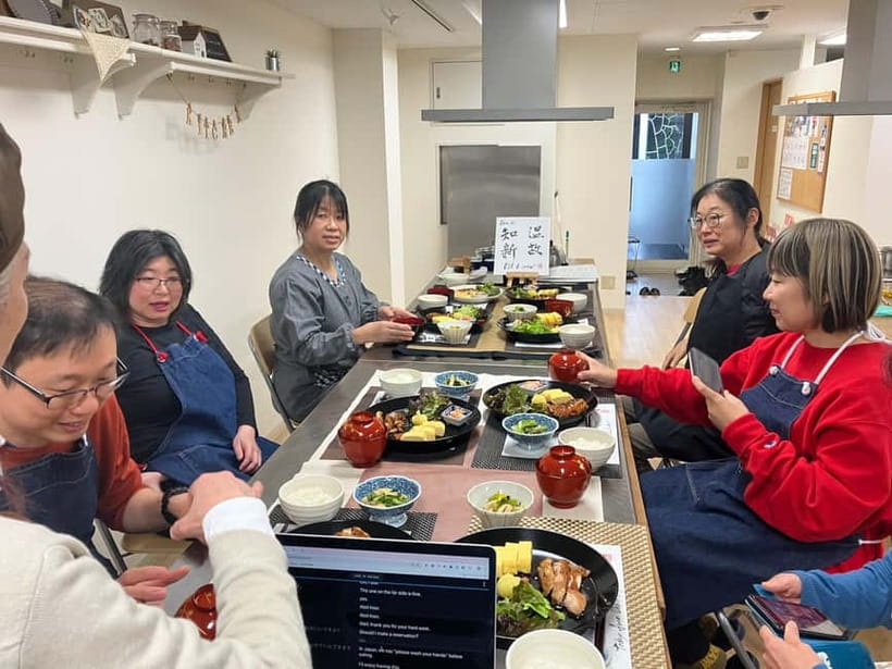Experience Authentic Japanese Home Cooking in Kyoto - Making dashi-maki tamago with fresh stock