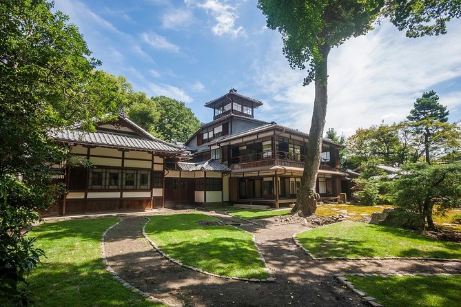 Family Mitsui House Museum with green tea admission ticket - Entering the Old Mitsui Family Shimogamo Villa