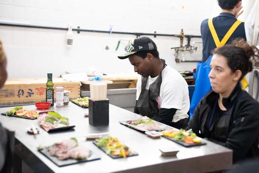 Fish cutting class - The demonstration: watch before you cut