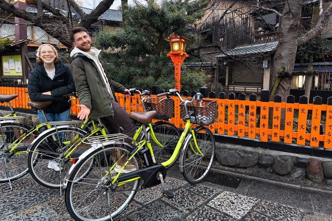 From Kyoto / Osaka: Kyoto Must-see Spots & Nara Park One Day Tour - Guides, group rhythm, and what the day feels like