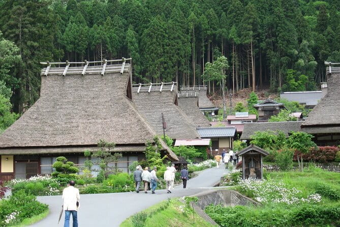 From Osaka/Kyoto: Amanohashidate & Miyama 1-Day Bus Tour w/ Meal - Chionji Temple sets the tone