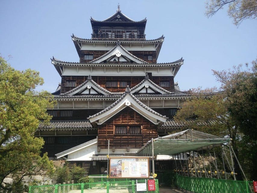 From Osaka/Kyoto: Hiroshima & Miyajima Private Guided Tour - Itsukushima Shrine and the famous red torii