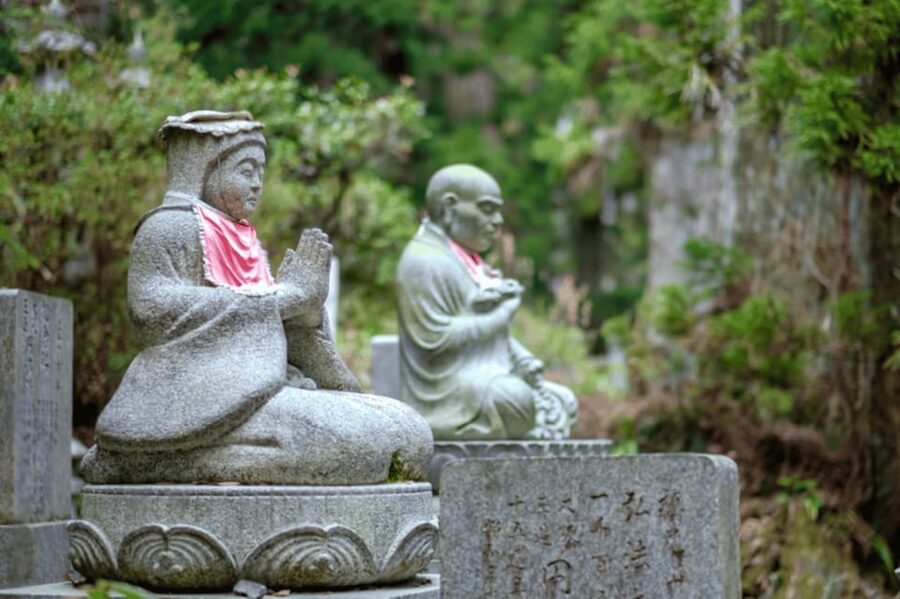 From Osaka/Kyoto:Mount Koya, Wakayama & Nachi Waterfall Trip - Mount Koya Museum and a 176-year-old market