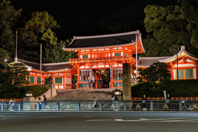 Gion Night Walking Tour - A quiet temple and a short Zen introduction