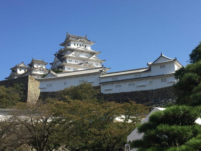 Himeji: Private Guide Tour of the Castle from Osaka or Kyoto - Arriving at Himeji Station