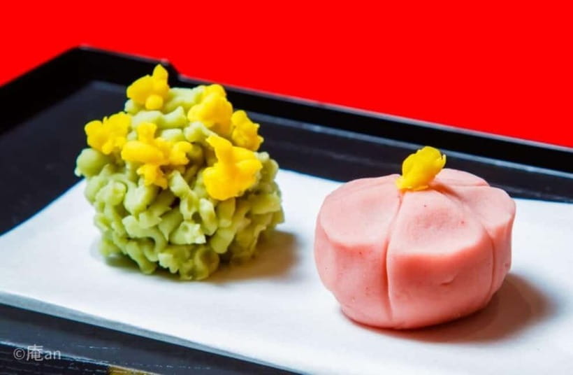 Japanese Traditional Sweets making with Tatedashi Matcha - The bean paste is the important ingredient