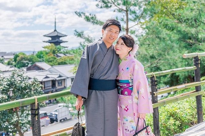 Kimono and Yukata Experience in Kyoto - Adding hair styling and makeup