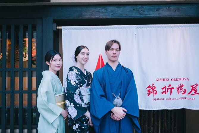 Kimono Tea Ceremony Experience at Kyoto Oritzuruya, Nishiki - Selecting a Kimono From 200 Designs