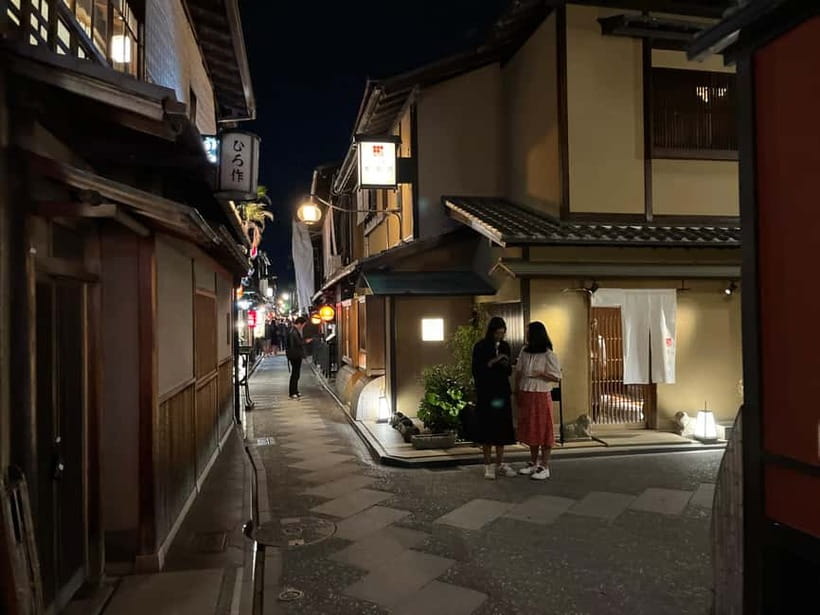 Kioto: Gion Tour, recorrido a pie (Español/Castellano) - Gion Shirakawa and the Tatsumi area