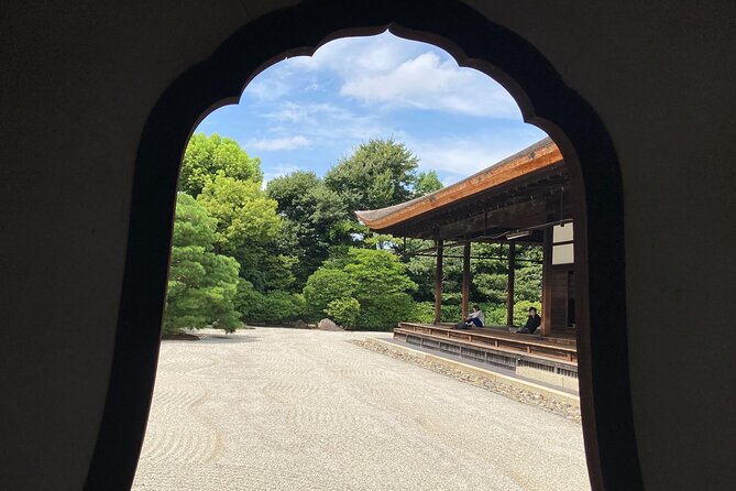 Kiyomizu Temple and Backstreets of Gion, Half Day Group Tour - Starting at the Kyoto Ceramic Center
