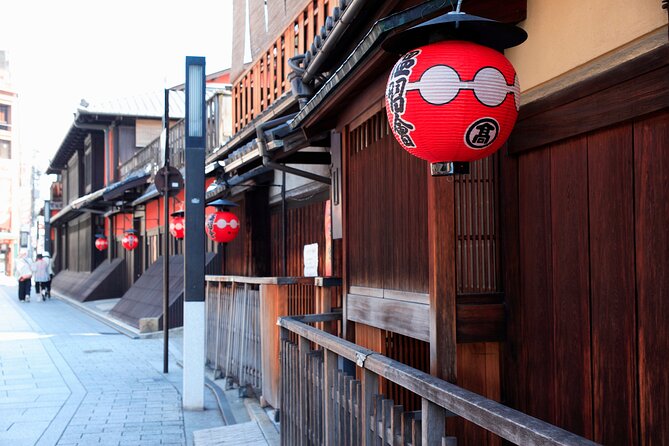 Kiyomizu Temple and Backstreets of Gion, Half Day Group Tour - Sannenzaka and Ninenzaka, Kyoto’s old slopes