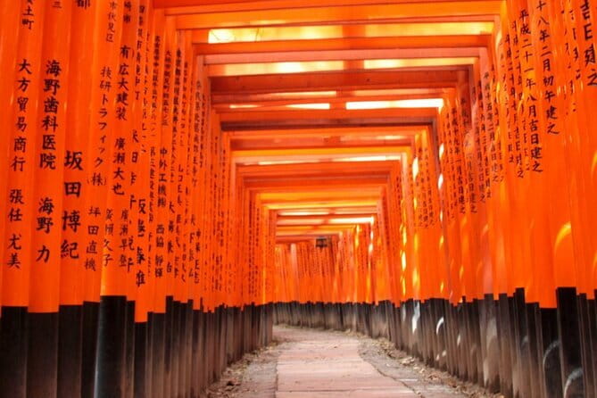 KIYOTO’s Kyoto Private Tour: Highlights & Hidden Gems - Fushimi Inari and the long tunnel of red gates