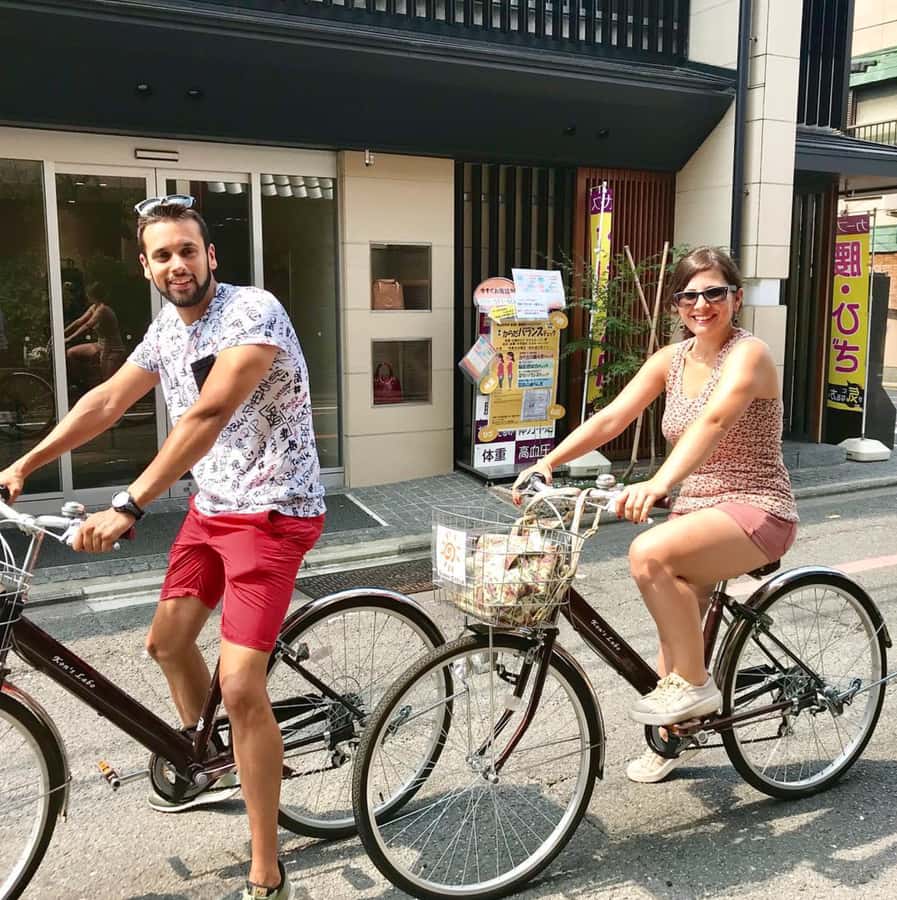 KIYOTO's Private E-cycling: Highlights & Hidden Gems - Starting at Sunny Cycle and setting off