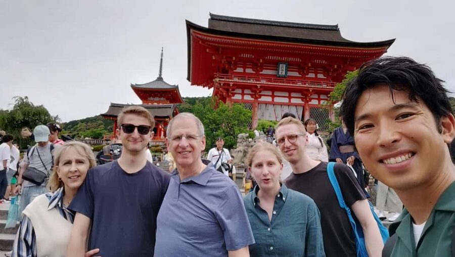 KIYOTO's Private Wander: Highlights & Hidden Gems - Fushimi Inari begins the day with red gates