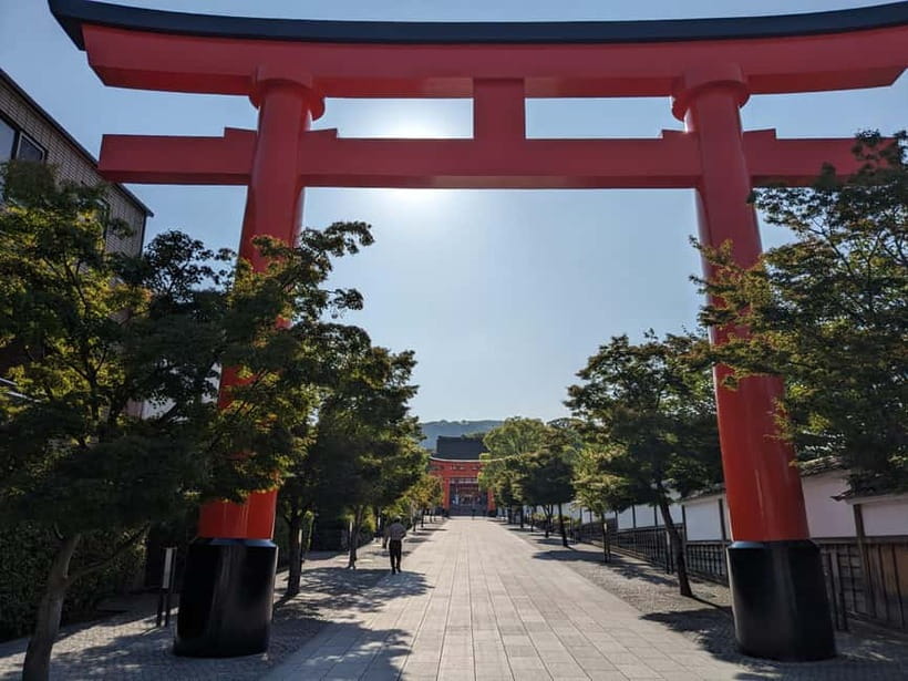 Kyoto: 1.5-Hour Guided Tour of Fushimi Inari Shrine - Trying the Omokaruishi fortune ritual