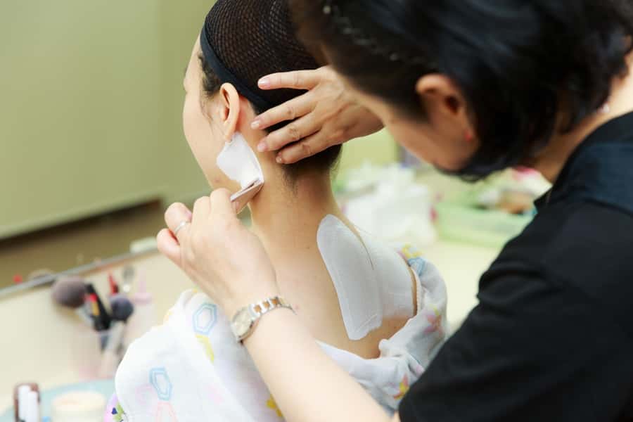 Kyoto: 2-Hour Maiko Makeover and Photo Studio Shoot - Should you book the Yumeyakata maiko makeover?