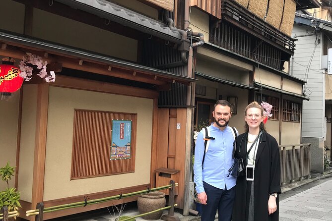 Kyoto 4 hr Gion Private Guided Tour & Maiko or Geisha Dinner - Timing, pickup, and the small details that matter