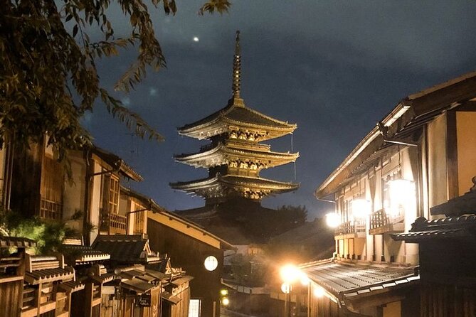 Kyoto 5-Star Geisha Night Walk: Small-Group Authentic Experience - Yasui-Konpiragu and the meaning of a small shrine