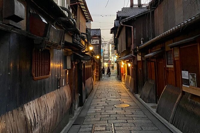 Kyoto 6h Private Tour Fushimi Inari, Kiyomizu, Gion & Hidden Gems - Chishaku-in offers a quiet change of pace