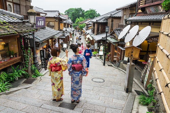 Kyoto 6hr Private Guided Tour & Kimono Experience - Fushimi Inari beyond the red gates
