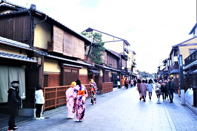 Kyoto and Nara 2-Day Tour: Golden Pavilion, Todaiji, Deer Park - Kinkakuji: Kyoto’s golden opening scene