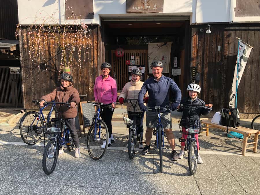 Kyoto Arashiyama Bamboo forest & Golden Pavilion E-Bike Tour - Arashiyama Bamboo Forest in 45 minutes