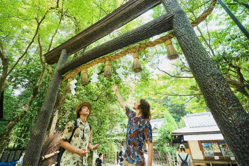 Kyoto: Arashiyama UNESCO Walking Tour with Admission - Walking beneath the Arashiyama bamboo