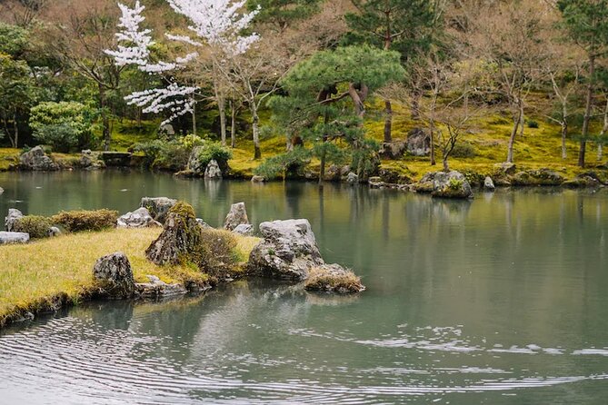 Kyoto Arashiyama Walking Tour: Bamboo, Monkeys, Gardens & Secrets - Tenryuji Temple and its Sogenchi Garden