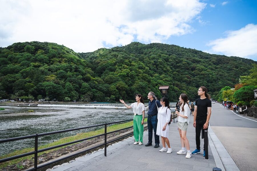 Kyoto: Arashiyama Walking Tour with Local Guide - Should you book the Arashiyama walking tour?