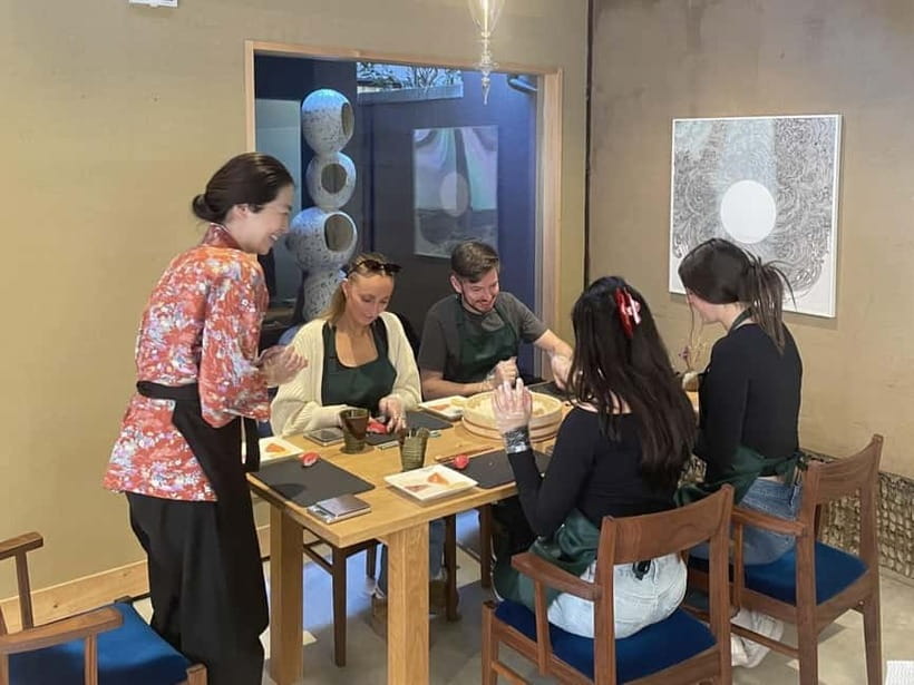 Kyoto: Authentic Sushi Making Cooking Lesson - Arriving at Kyoto Wand near Kiyomizu-Gojō