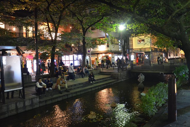 Kyoto Casual Evening Pontocho Food Tour - Walking into Kyoto’s evening dining streets