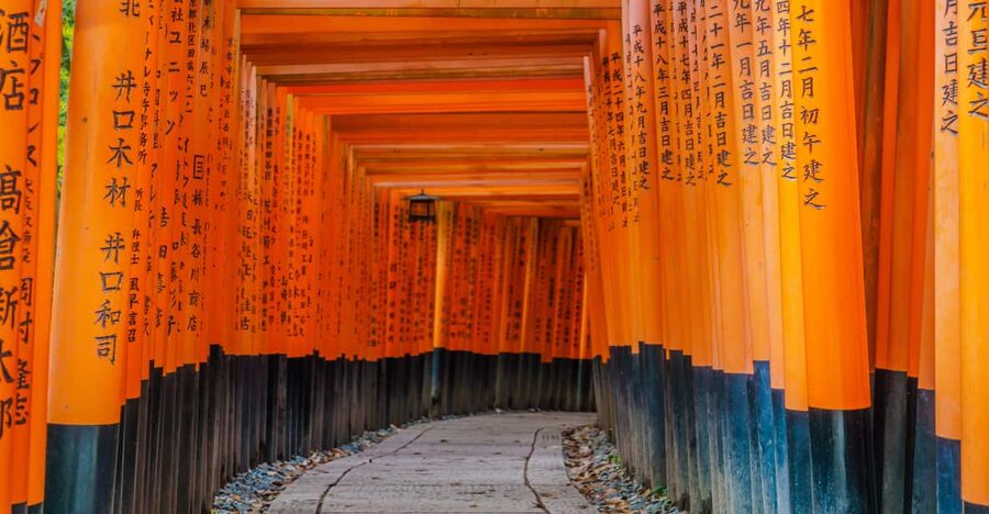 Kyoto: Discover Fushimi Inari, Kiyomizudera, and Yasaka Pagoda. - Starting at JR Inari Station at 9:00 a.m.
