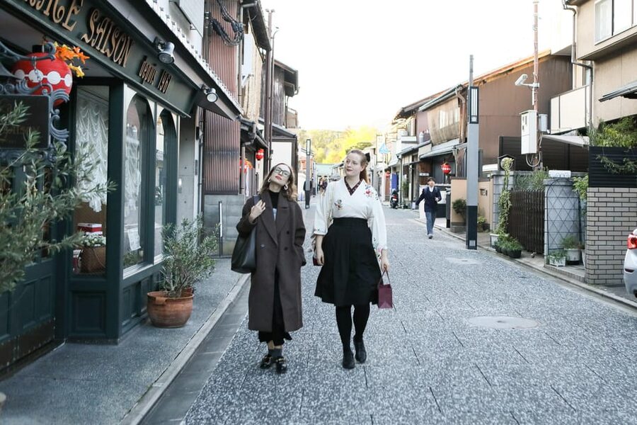 Kyoto: Discover the Oldest Geisha District, Kamishichiken - Starting beneath Kitano Tenmangu’s first torii