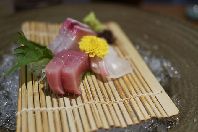 Kyoto Evening Gion Food Tour Including Kaiseki Dinner - Practical details that affect the evening