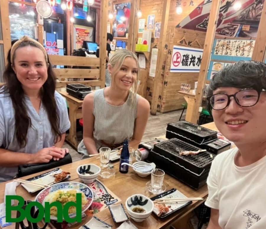 Kyoto: Food and Drink Bar Hopping Tour with Local Guide - What the guides add to the evening