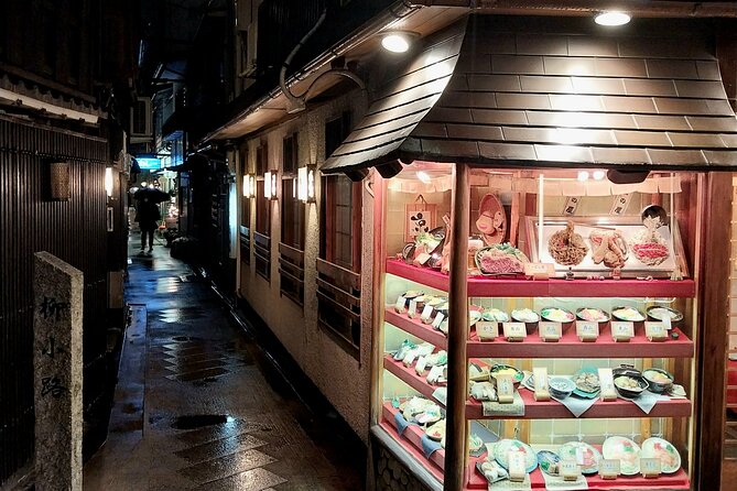 Kyoto Food Tour of 10 Tastings with Wagyu, Mochi & More Surprises - Okonomiyaki in a small Gion restaurant