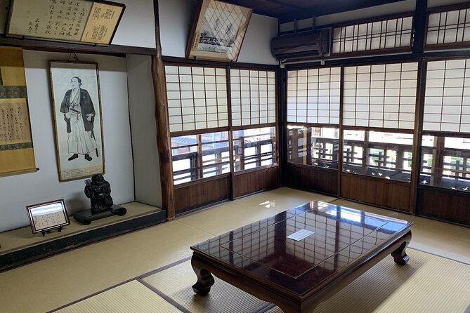 Kyoto Fushimi District Food and History Tour - Lunch and shopping on Ryoma Street